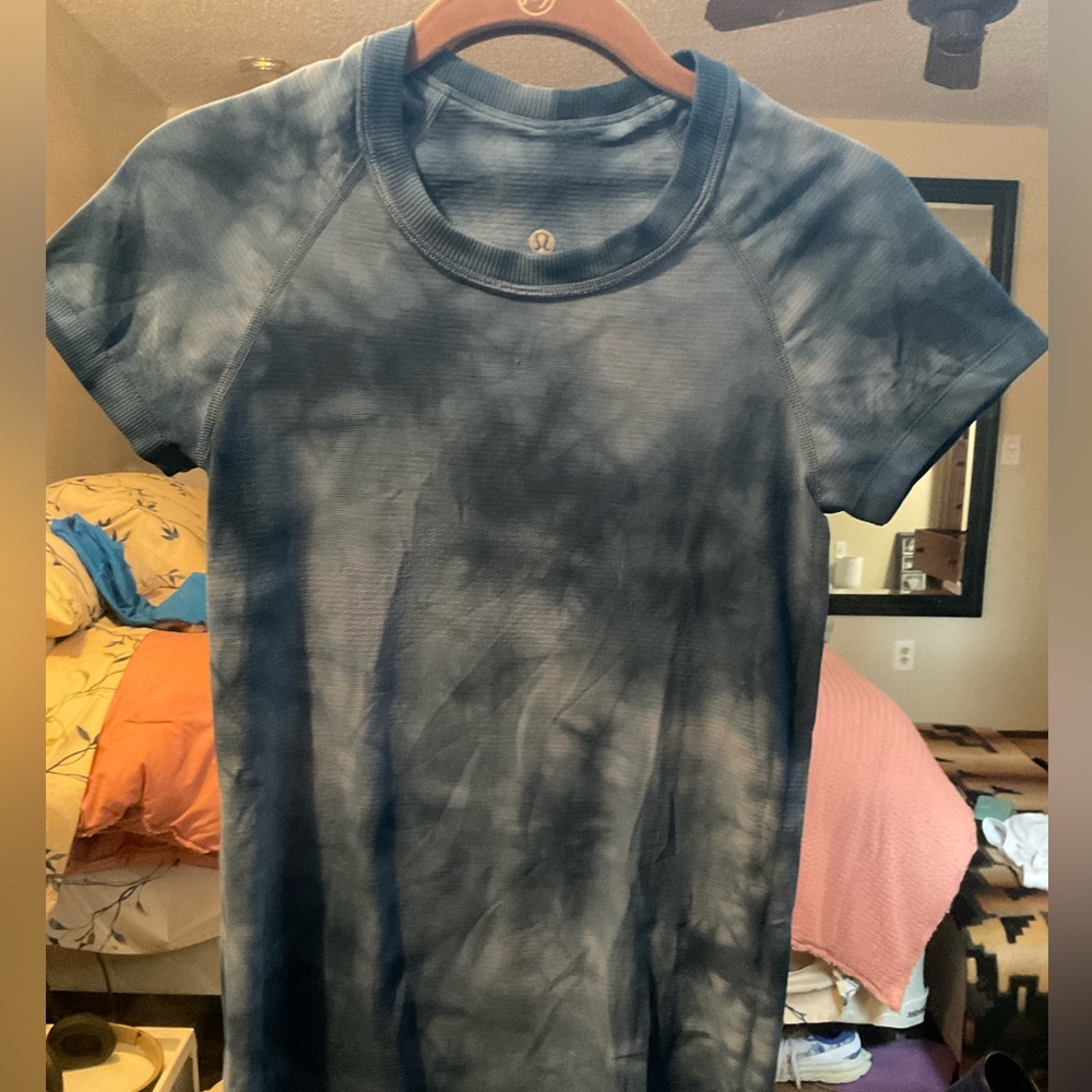Lululemon shirt